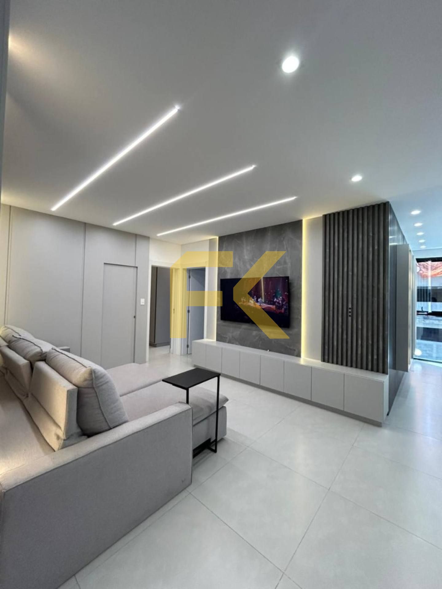 APARTAMENTO PRONTO - 2 SUÍTES