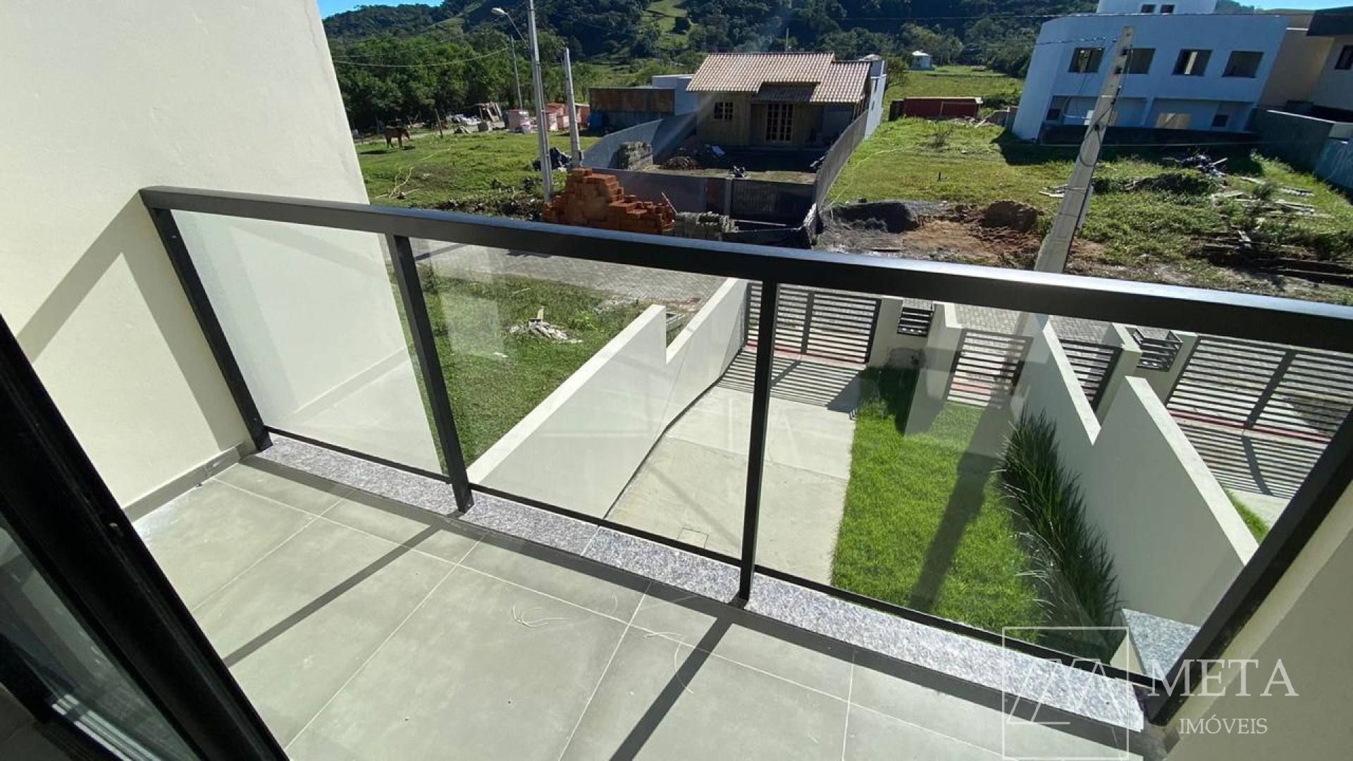 Sobrado de 2 dormitórios (1 suíte) em Forquilhas - São José/SC