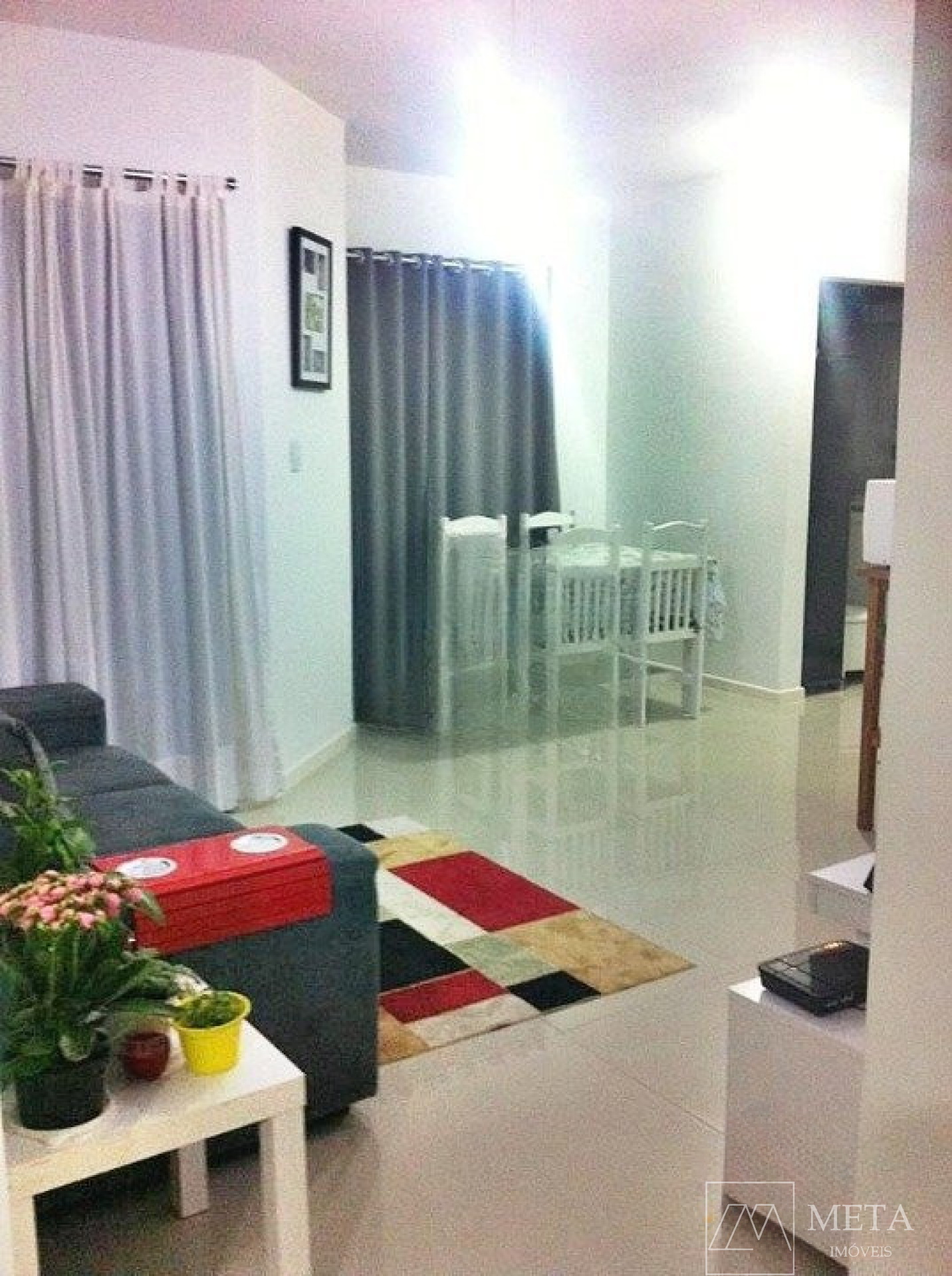 Apartamento de 3 (com 1 suíte) dormitórios em Areias - São José/SC