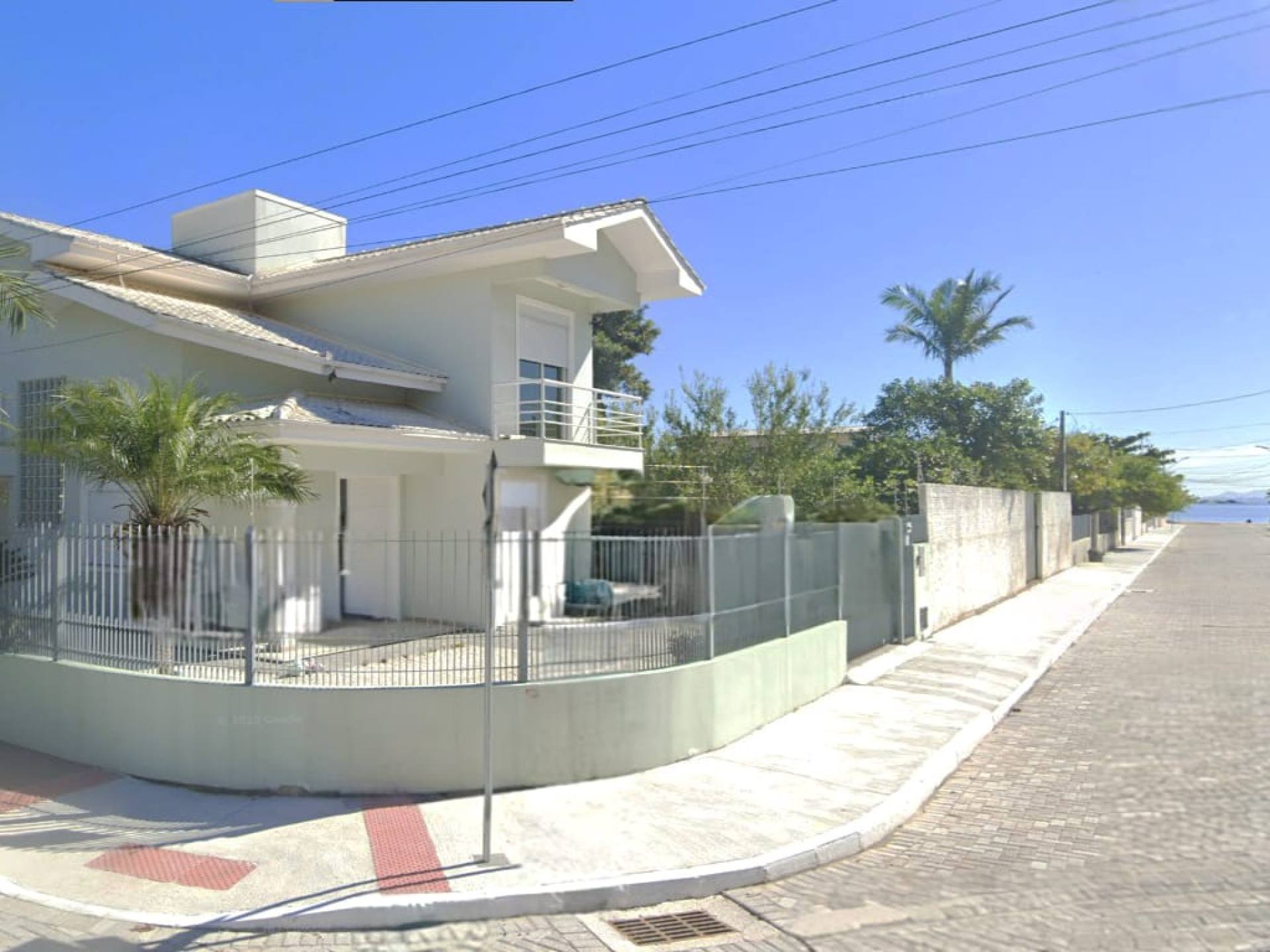 Casa de 3 dormitórios na Praia de Fora - Palhoça/SC