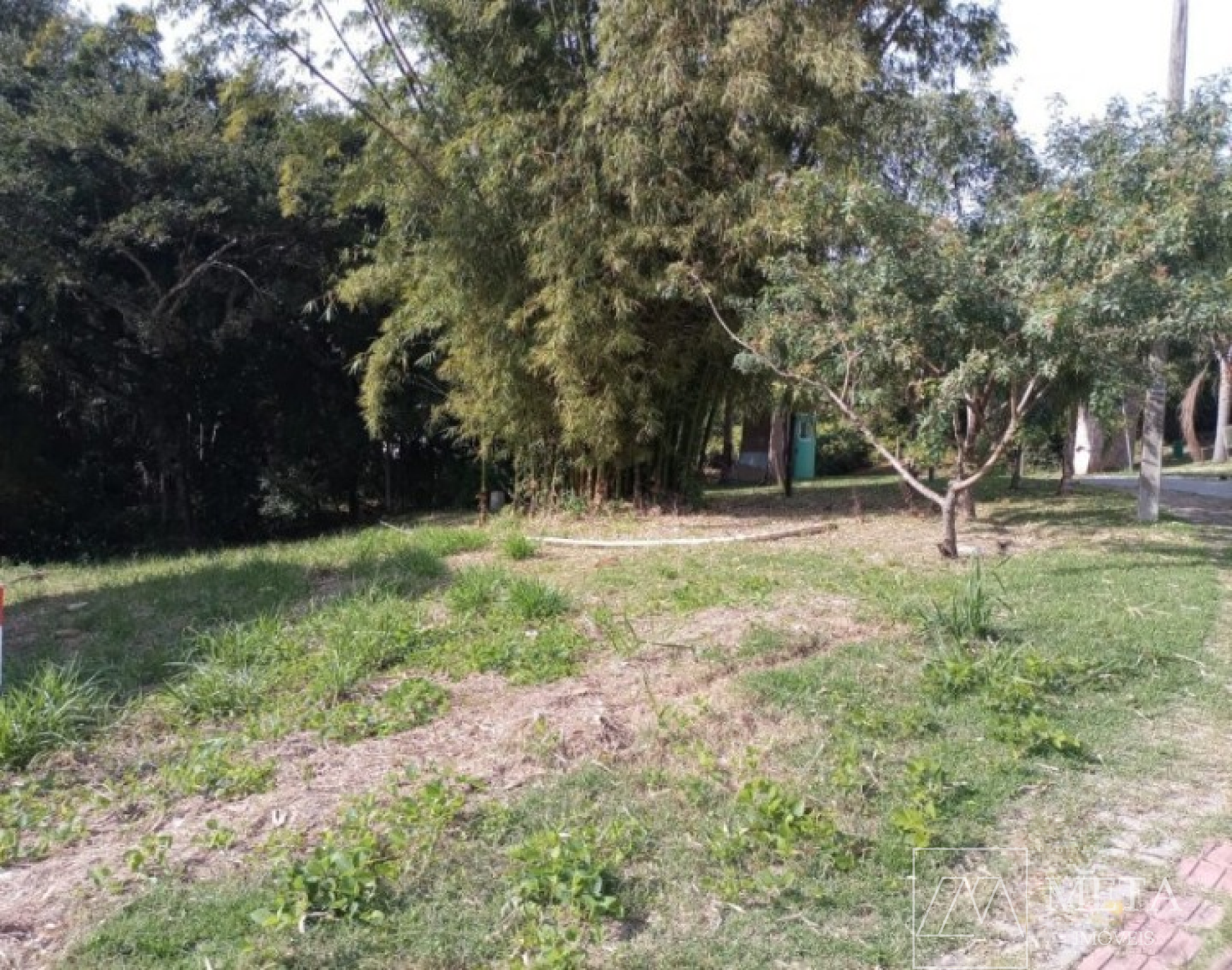 Terreno Comercial de 377,44m² em Forquilhas - São José/SC