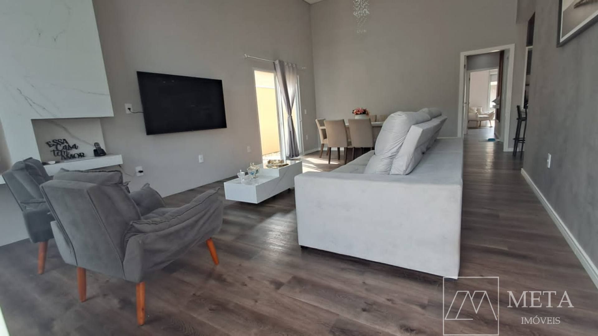 Casa de Alto Padrão com 3 dormitórios (1 suíte) na Pedra Branca - Palhoça/SC