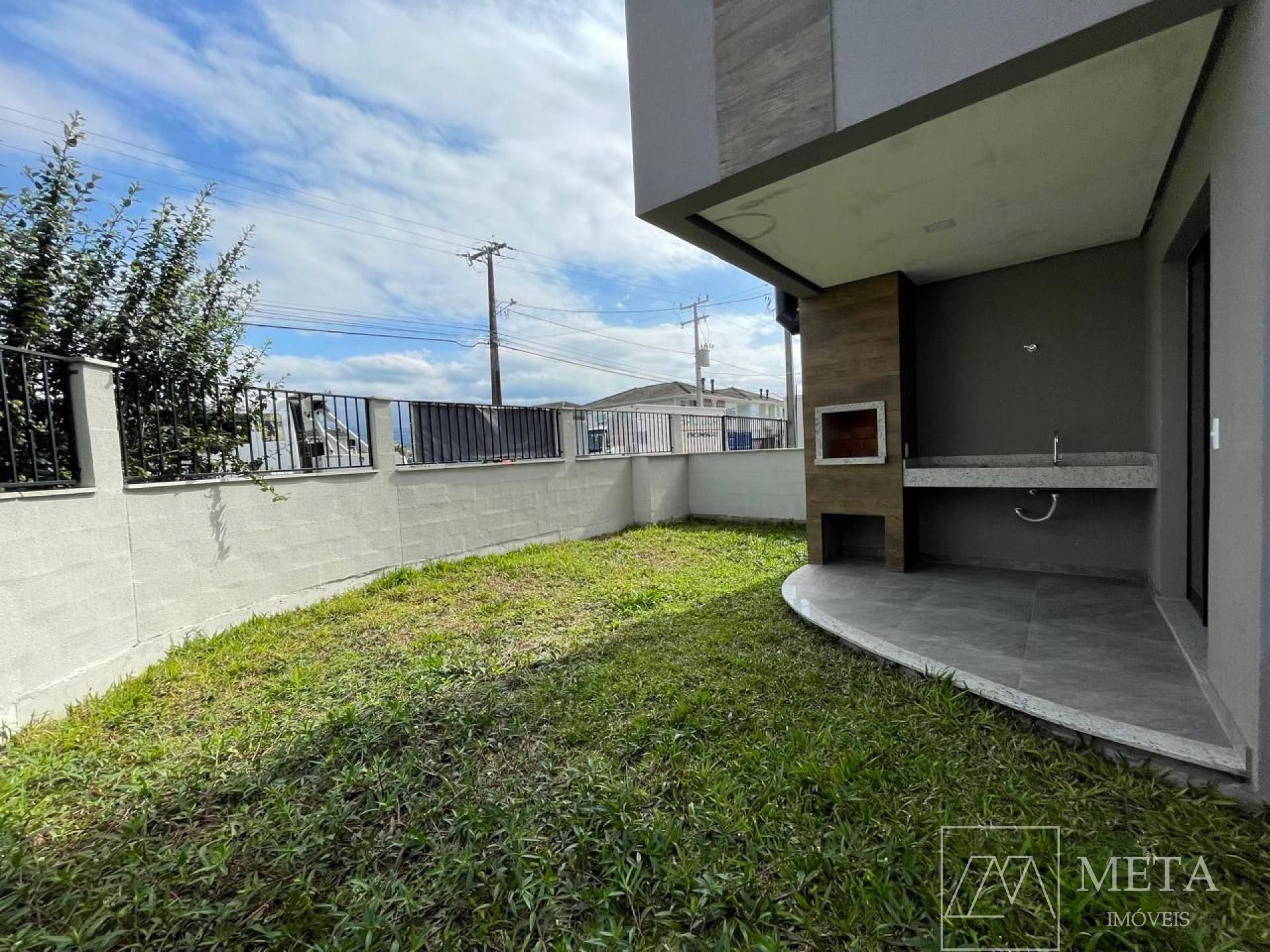 Sobrado de 3 dormitórios (1 suíte) na nova Palhoça - Villa Florença - Palhoça/SC