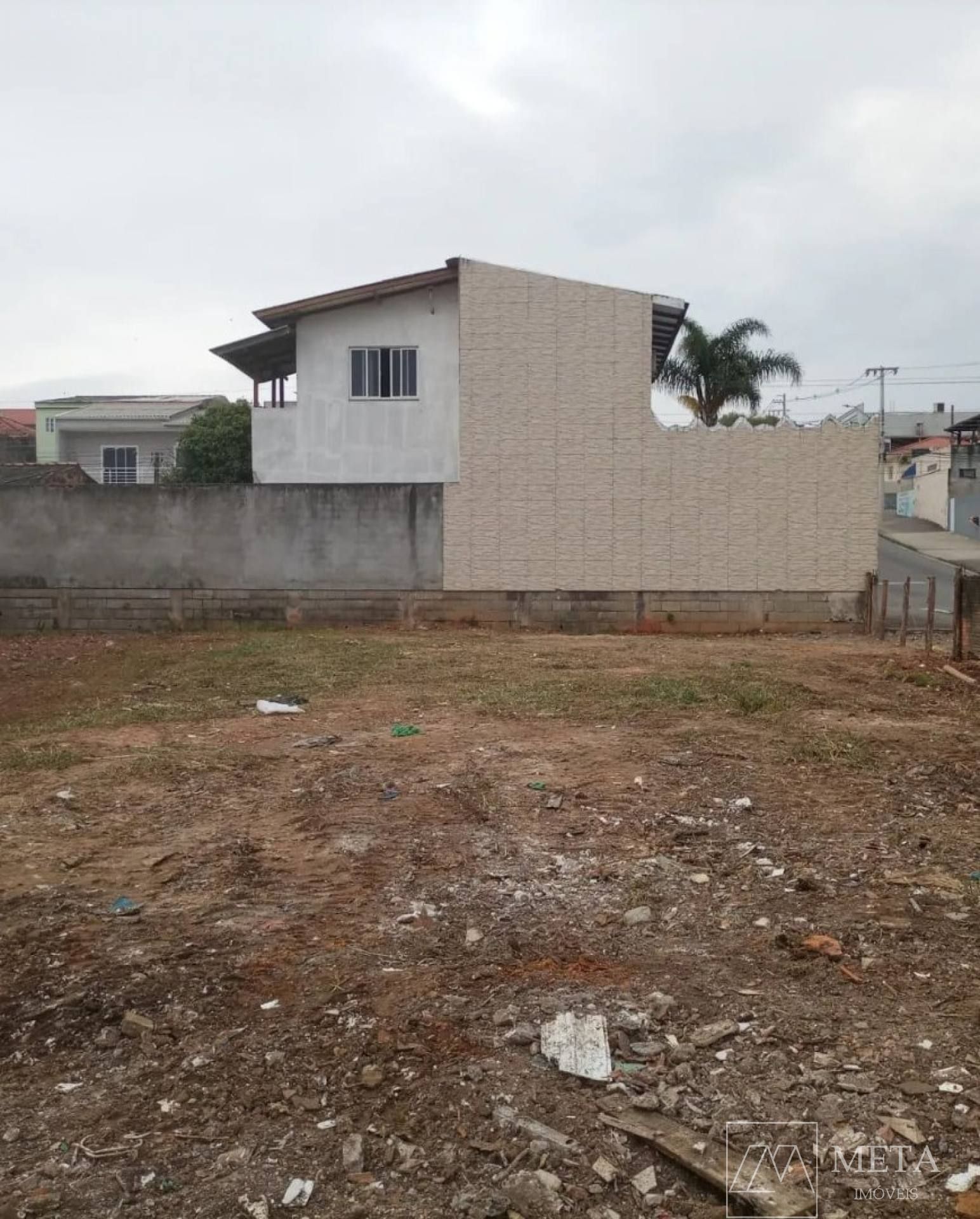 Terreno Comercial de 240 m² em Forquilhas - São José/SC