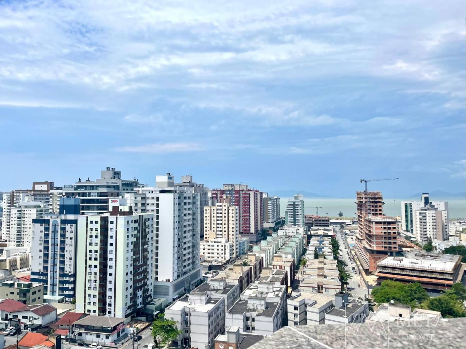 Apartamento no bairro Kobrasol em São José