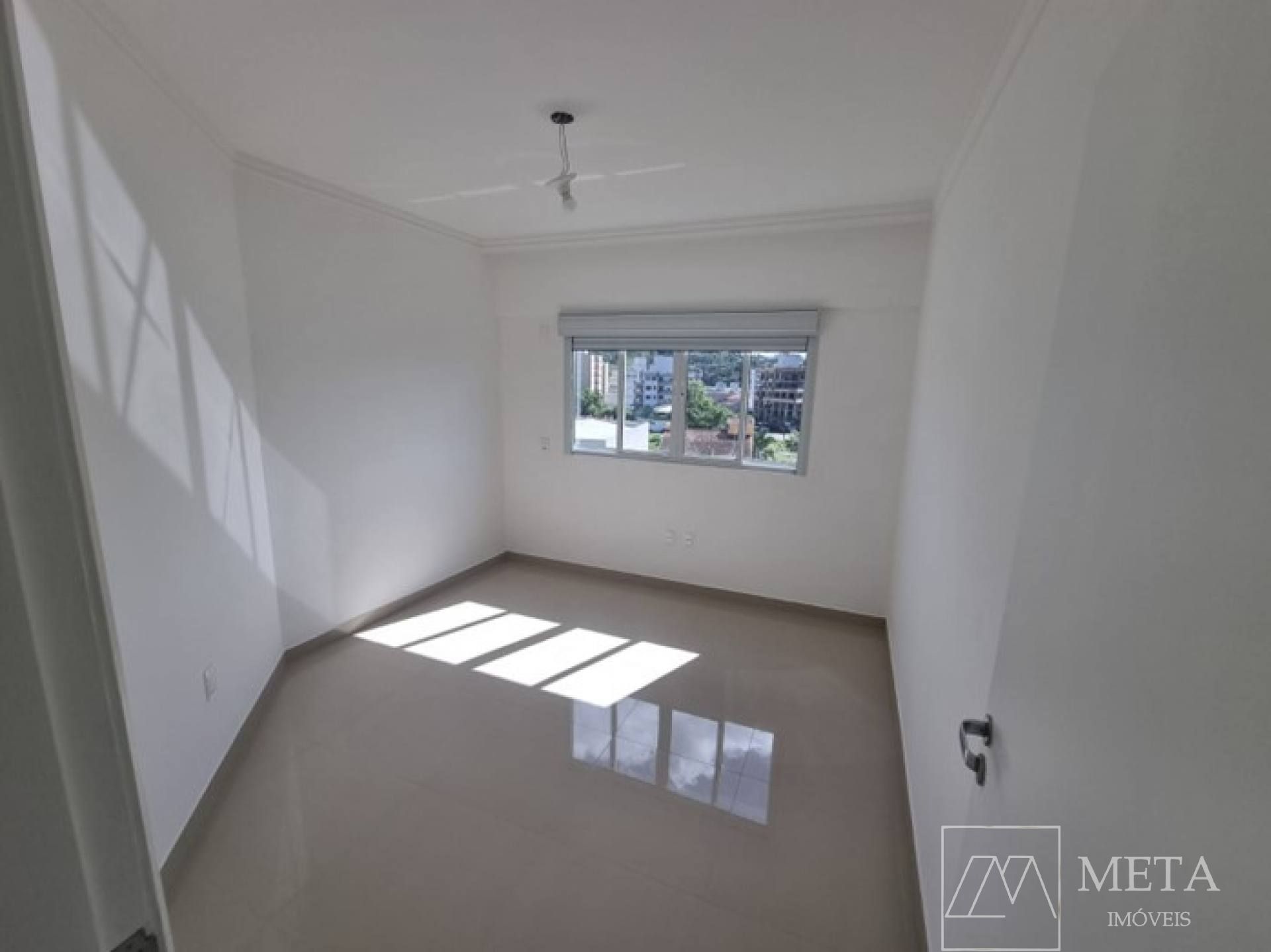 Apartamento de 3 dormitórios (1 suíte) no Centro - Santo Amaro Da Imperatriz/SC