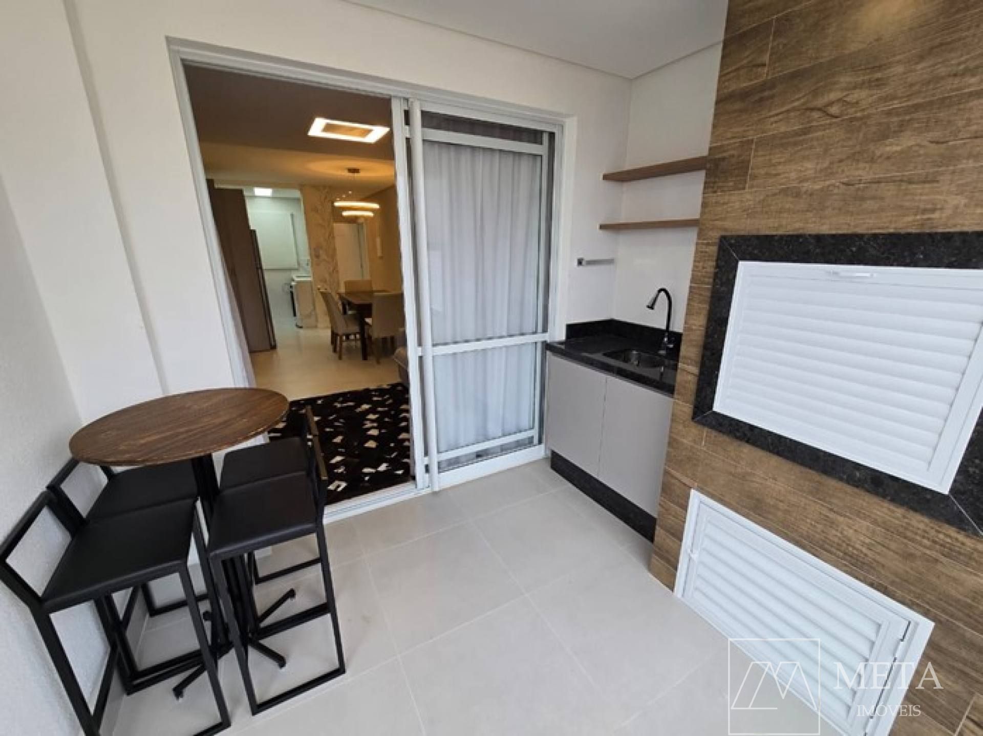 Apartamentos de 3 dormitórios - RESIDENCIAL PARADISO – PRAIA DE PALMAS