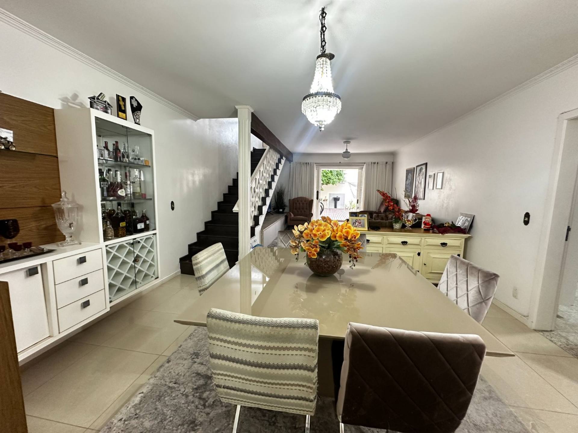 Casa com 4 dormitórios no Balneário do Estreito - Florianópolis
