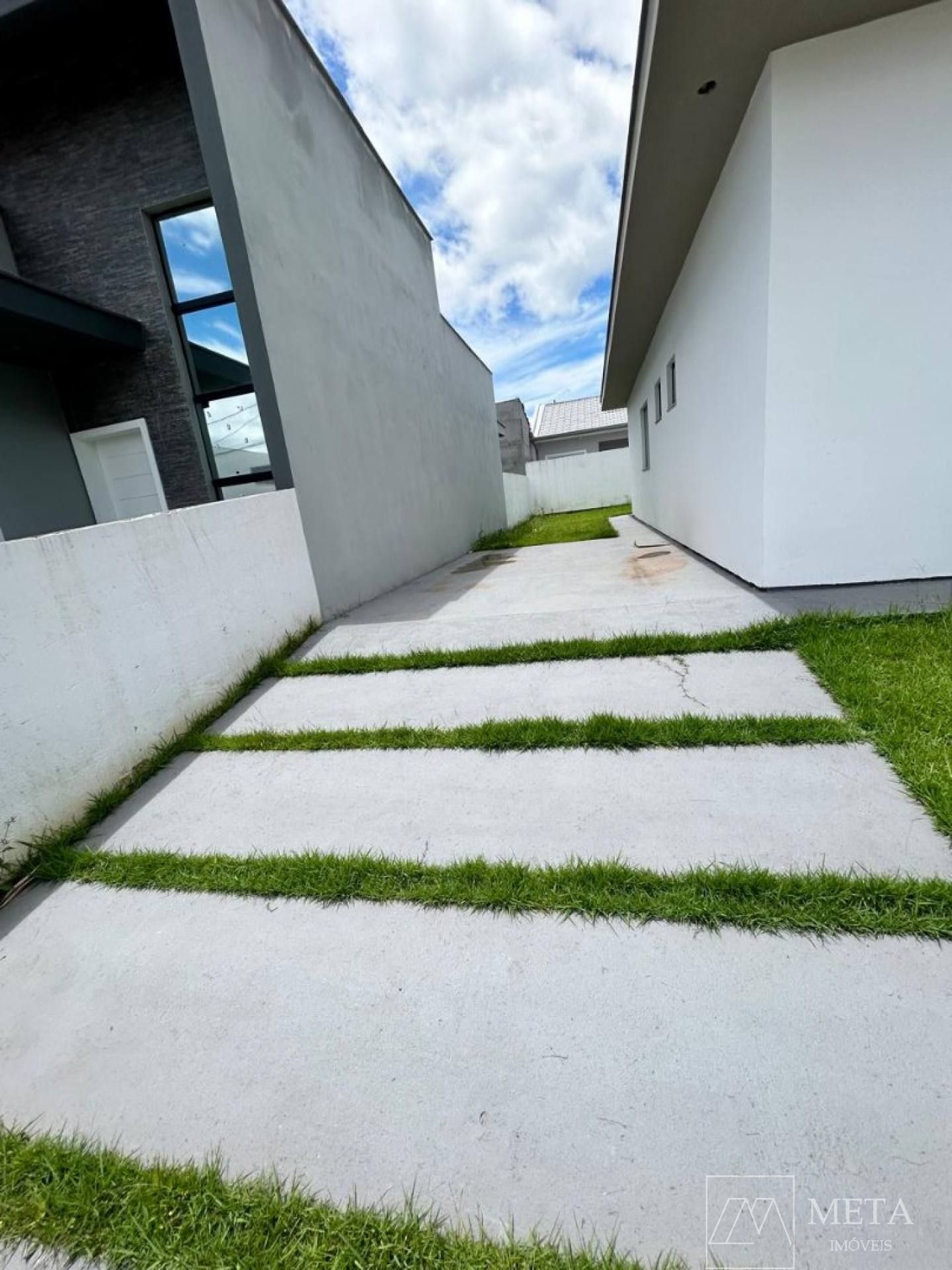 Casa de 3 dormitórios no Loteamento Vale Verde - Palhoça