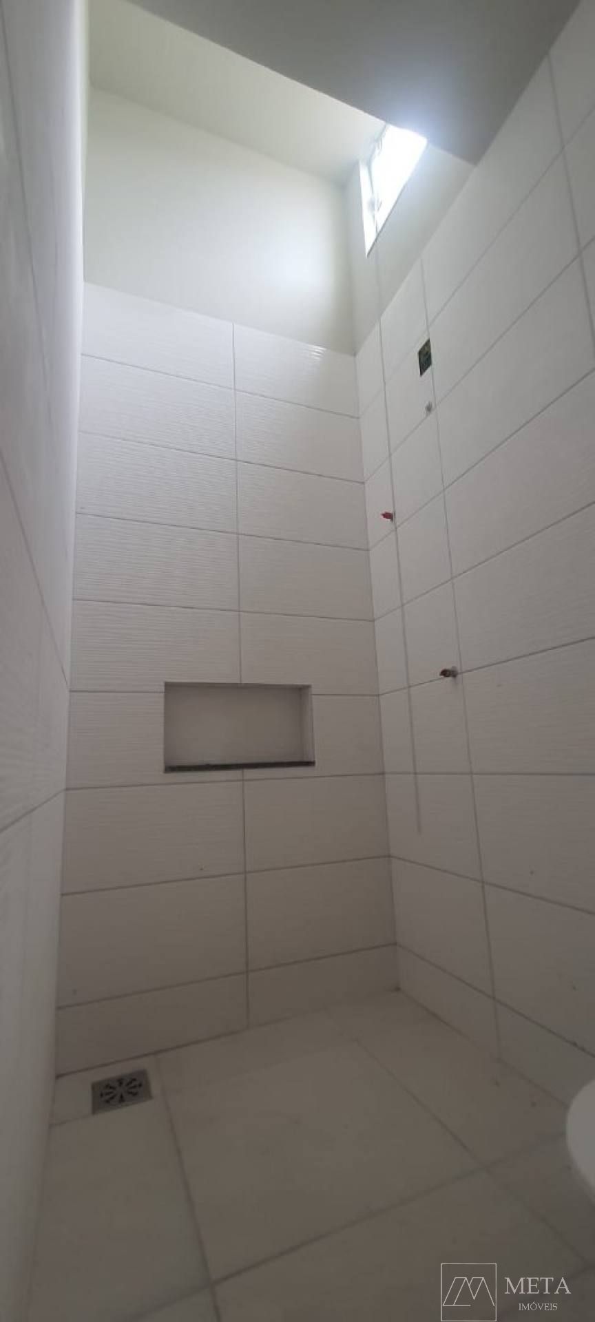 Sobrado de 2 dormitórios em Forquilhas - São José