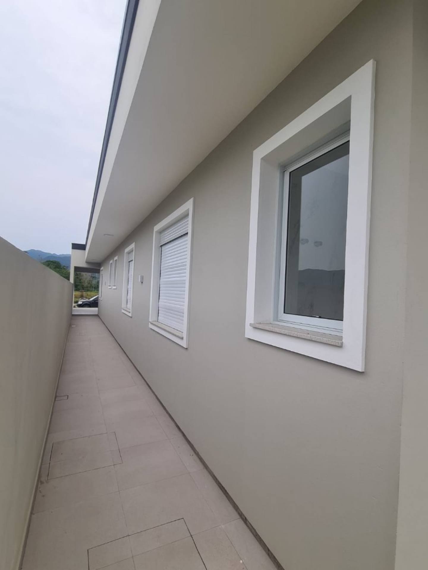 Casa Nova com 03 quartos sendo uma suíte em Santo Amaro da Imperatriz - SC