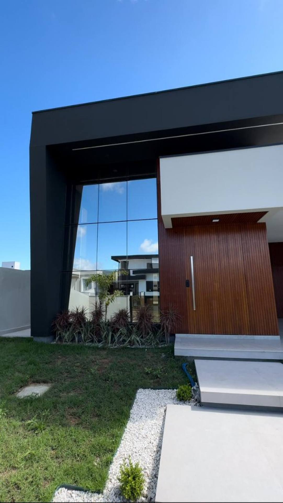 Casa Nova com 03 quartos sendo uma suíte em Santo Amaro da Imperatriz - SC