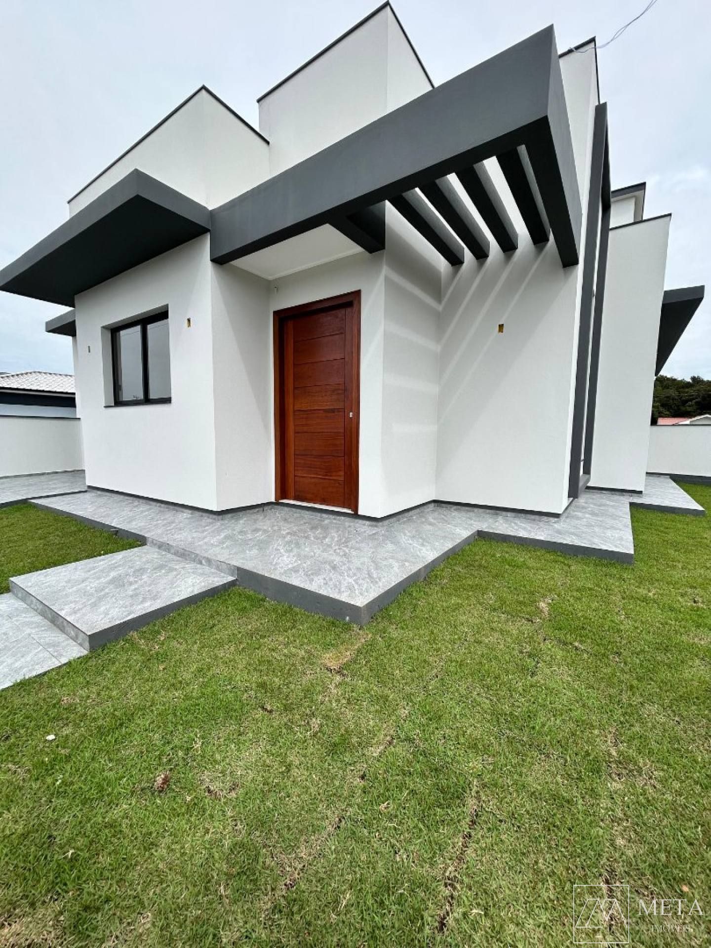 Casa com 2 dormitórios (1 suíte) no Sertão do Maruim - São José/SC