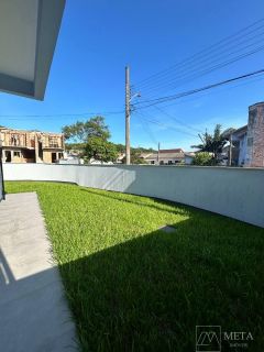 Sobrado no bairro Forquilhas em São José