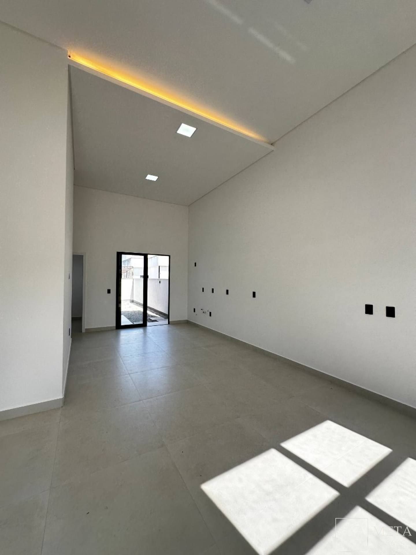 Casa Alto Padrão com 3 dormitórios (1 suíte) em Bela Vista - Palhoça/SC