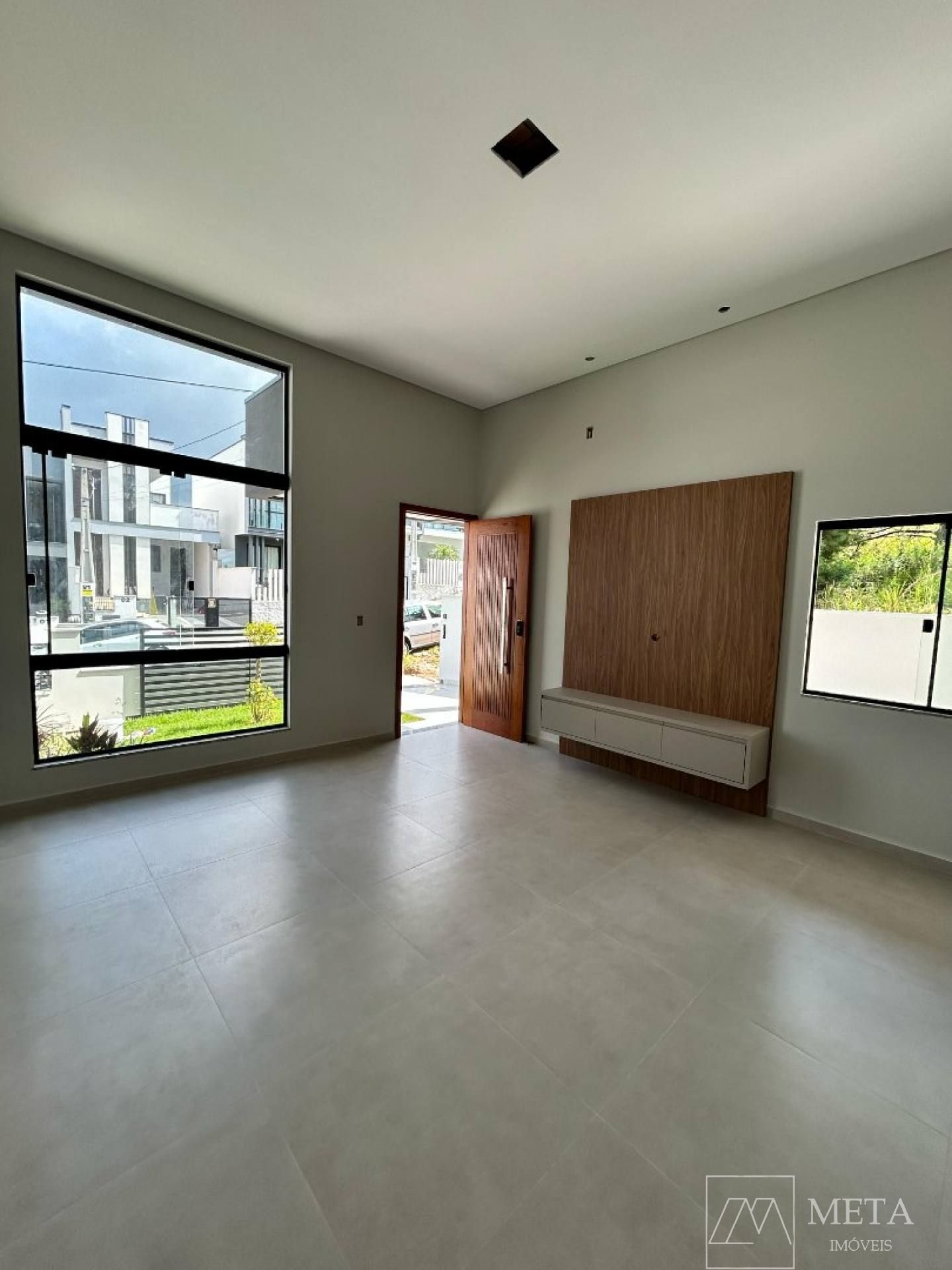 Casa de 2 dormitórios com 1 suíte em Potecas - São José/SC