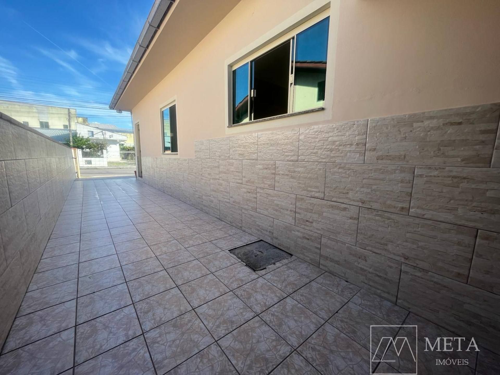 Casa de 3 dormitórios com 1 suíte em Forquilhas - São José/SC