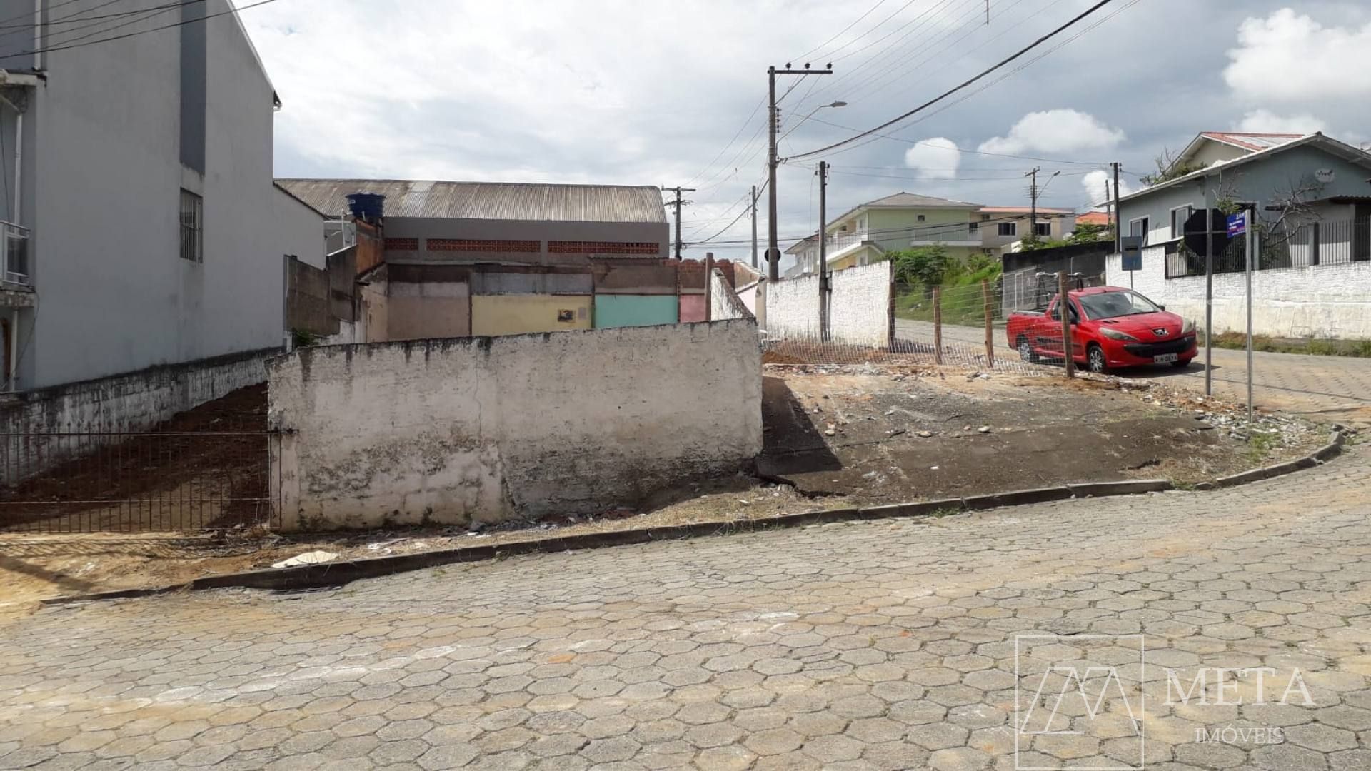 Lote / Terreno de 448 m² em Areias - São José/SC