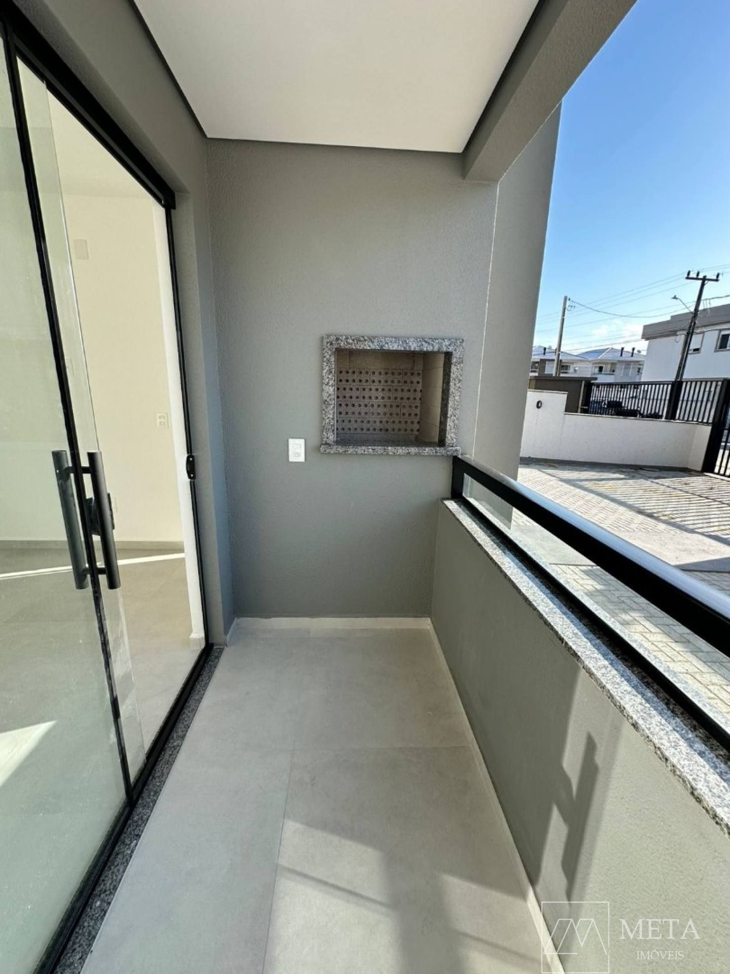 Apartamento de 2 dormitórios com sacada na Nova Palhoça - Palhoça/SC