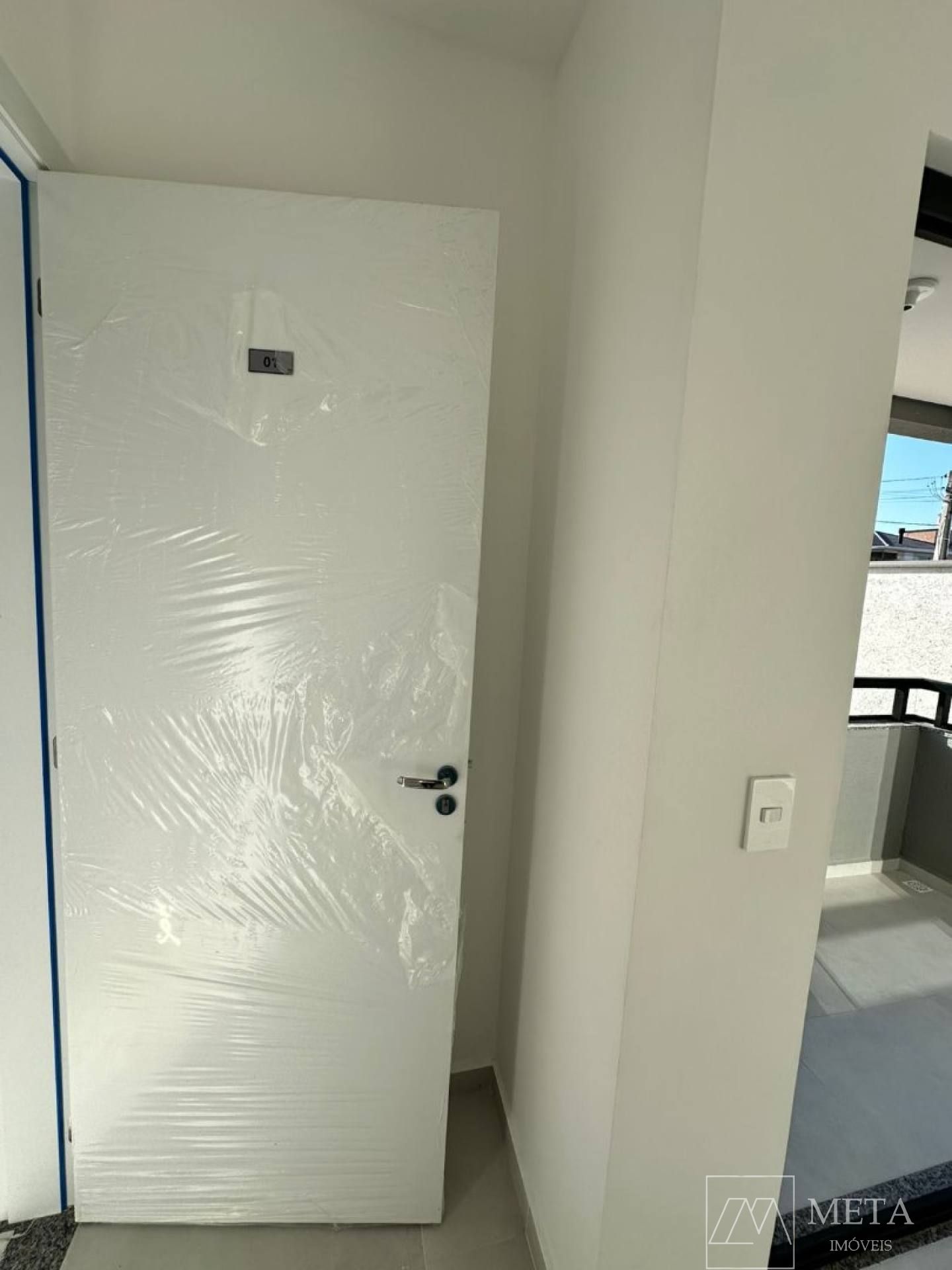 Apartamento de 2 dormitórios com sacada na Nova Palhoça - Palhoça/SC