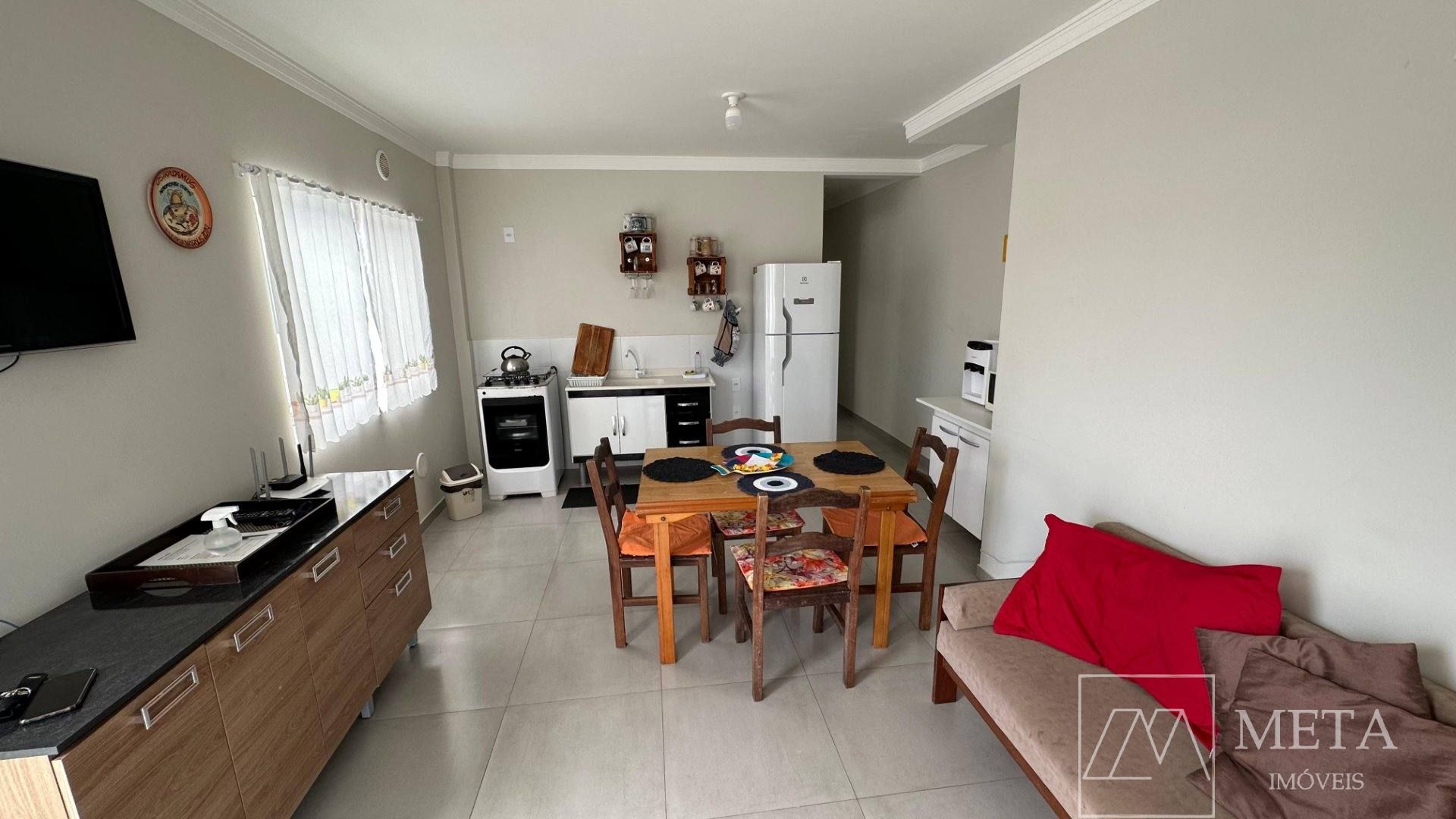 Apartamento mobiliado com 2 dormitórios (1 suíte) na Praia da Pinheira - Palhoça/SC