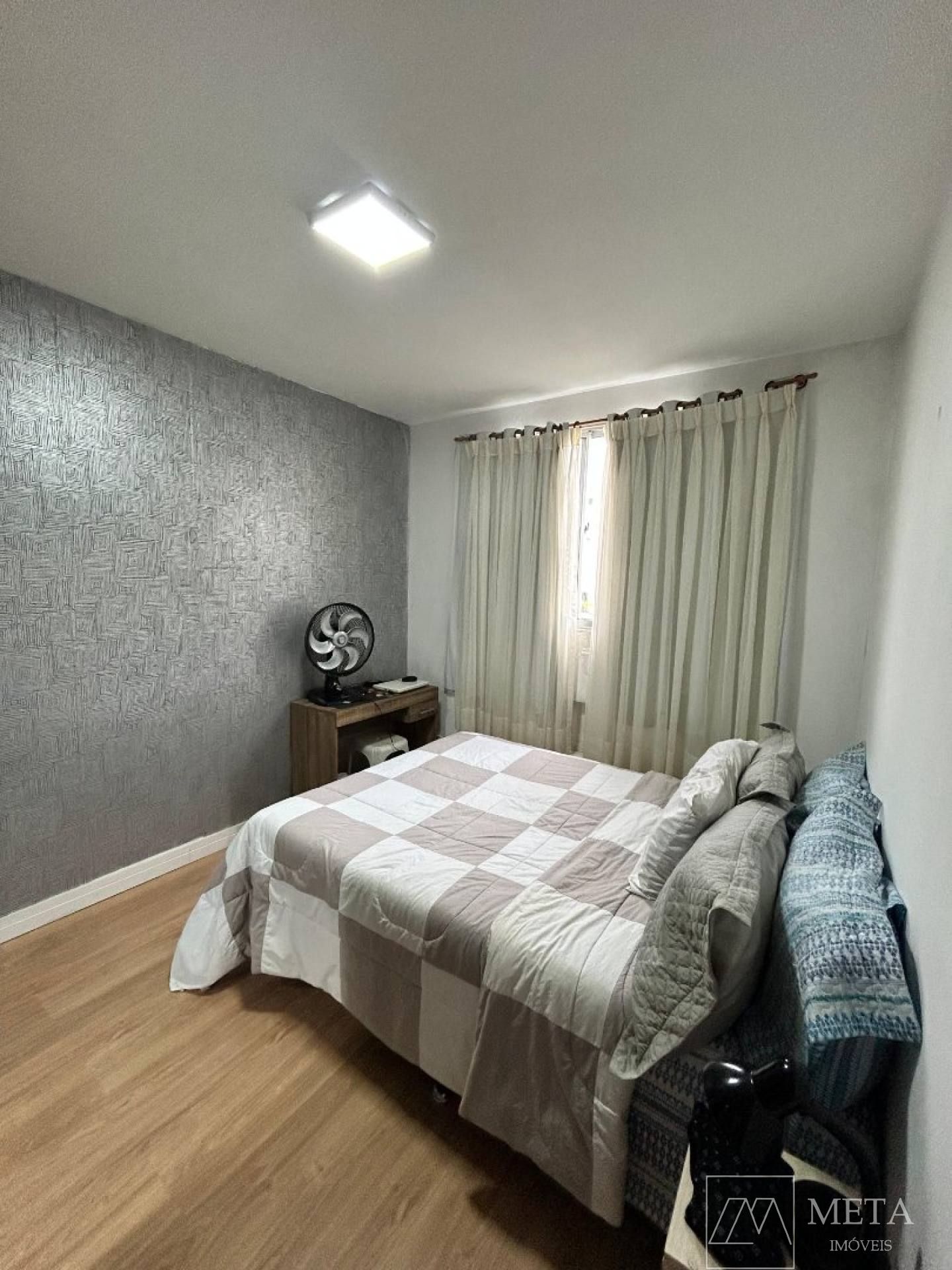 Apartamento com 2 dormitórios em Areias - São José/SC