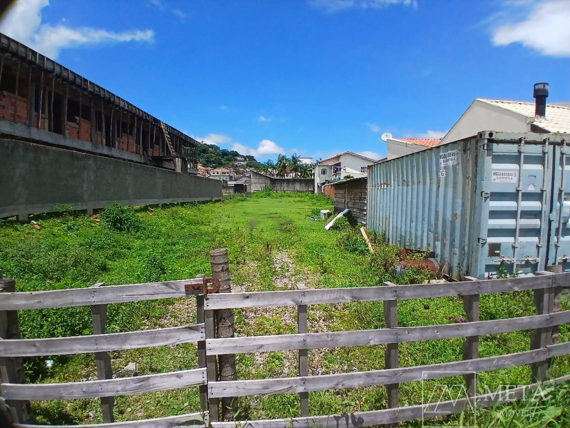 Lote / Terreno de Bairro no bairro Fazenda Santo Antonio em São José