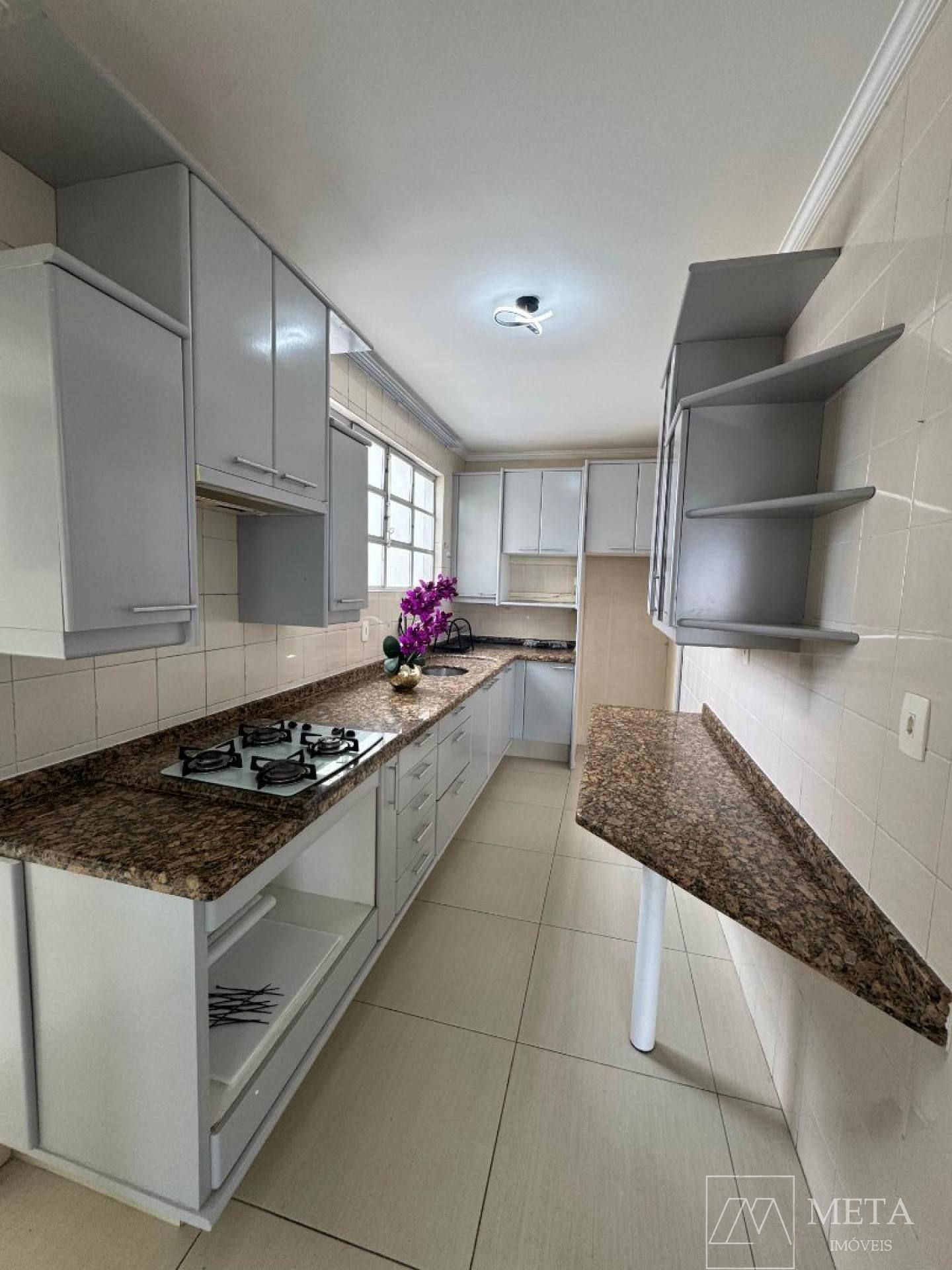 Apartamento de 3 dormitórios (1 suíte) em Campinas - São José/SC