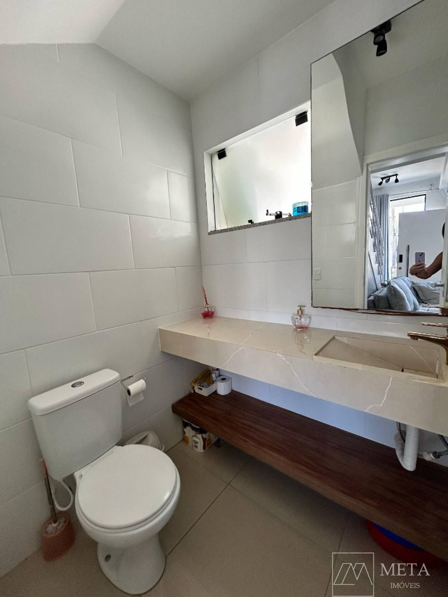 Sobrado de 2 dormitórios em Potecas - São José