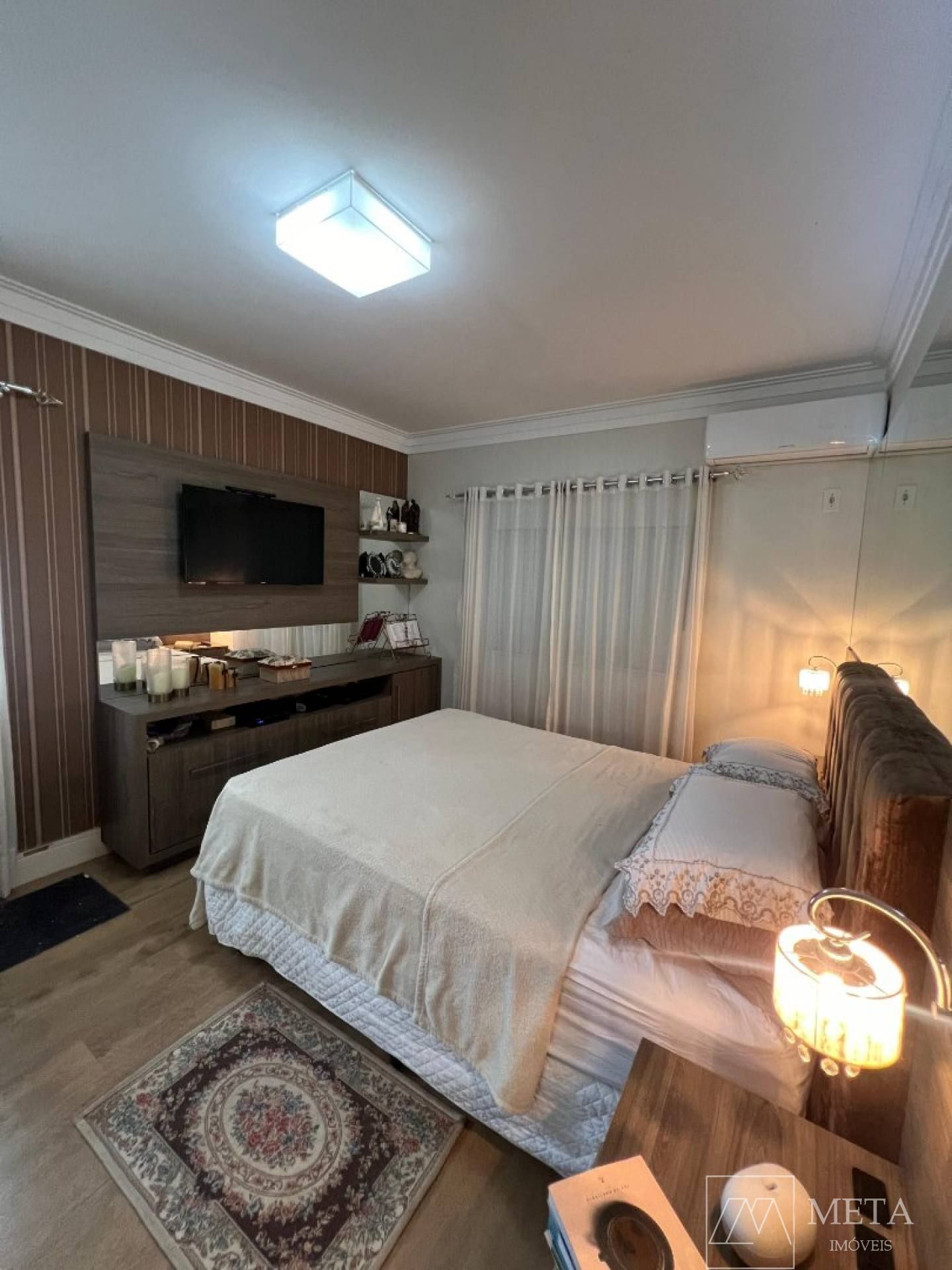 Casa de 3 dormitórios em Carianos - Florianópolis/SC