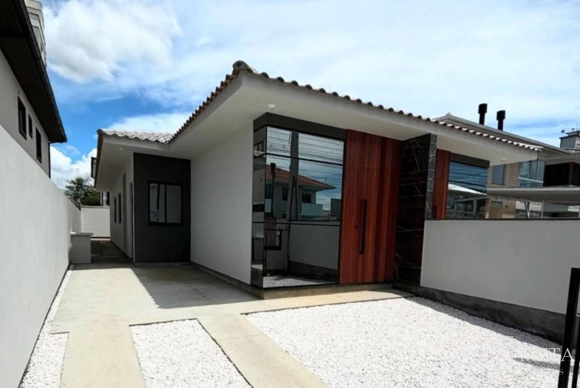 Casa de 3 dormitórios (1 suíte) na Nova Palhoça - Palhoça/SC