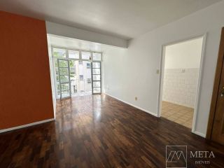 Apartamento com 03 quartos no Abraão - Florianópolis - SC
