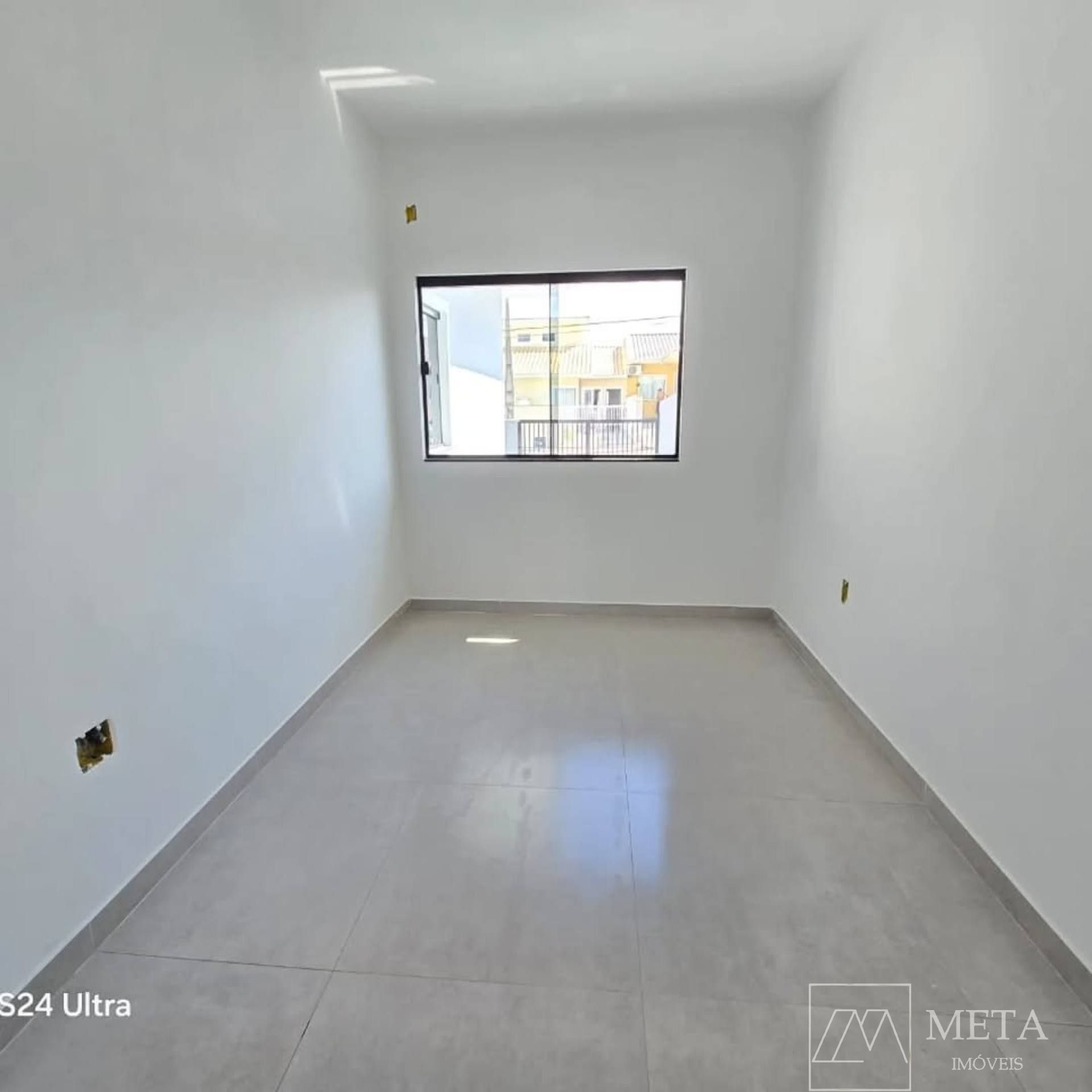Casa de 2 Dormitórios no Aririú - Palhoça/SC