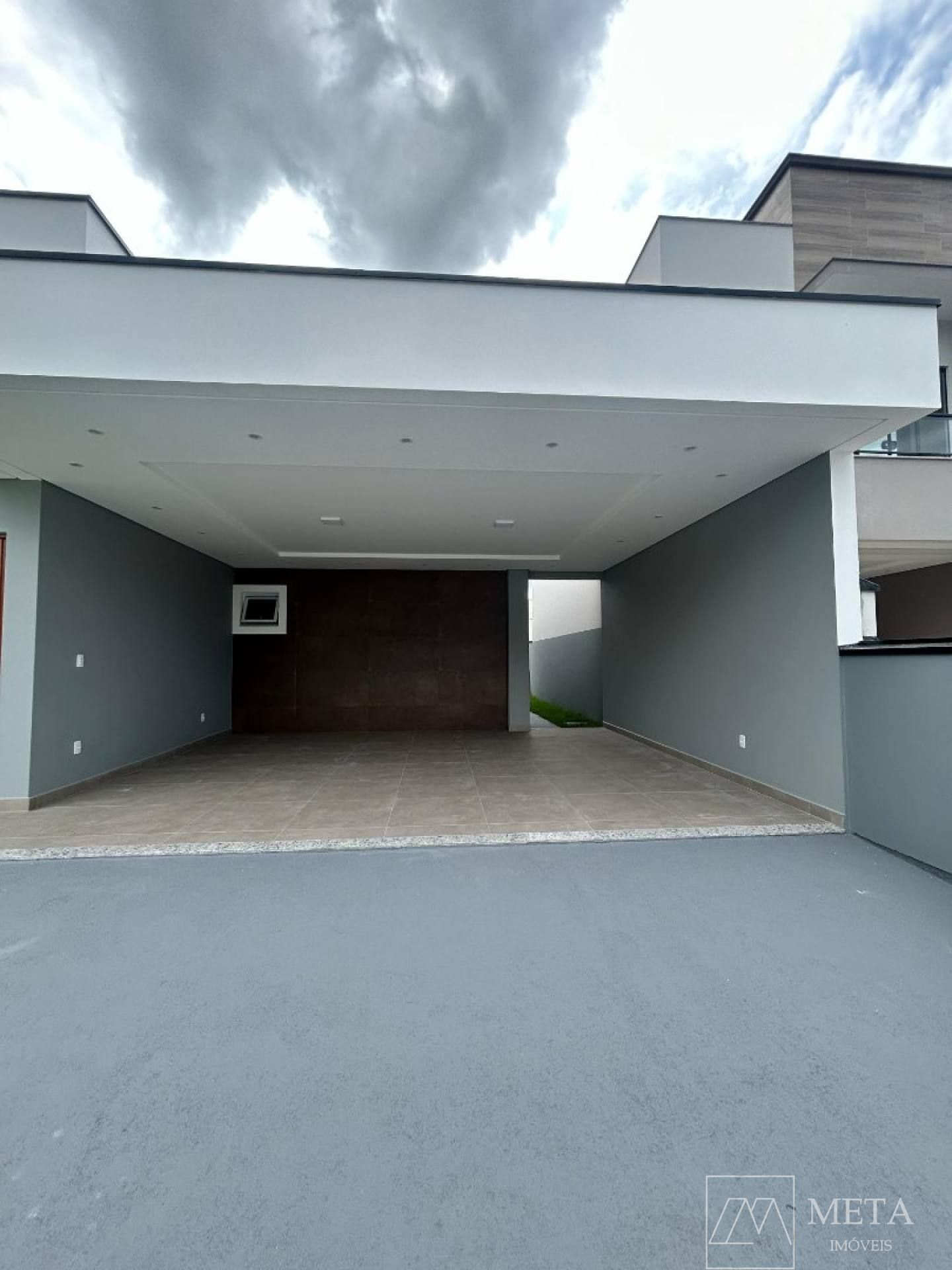 Casa de 3 dormitórios (1 suíte) em Forquilhas - São José/SC