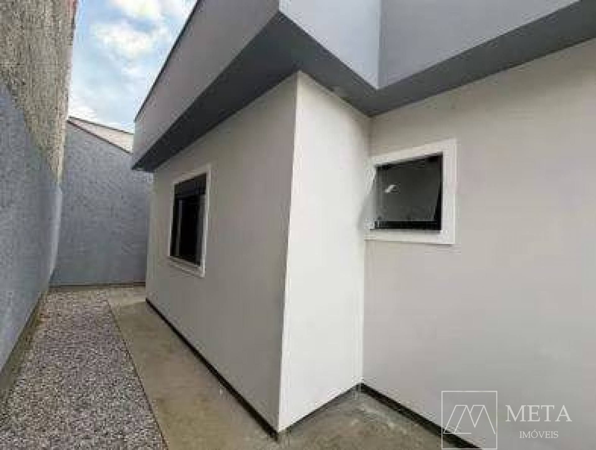 Casa de 3 dormitórios (com 1 suíte) em São Sebastião - Palhoça/SC
