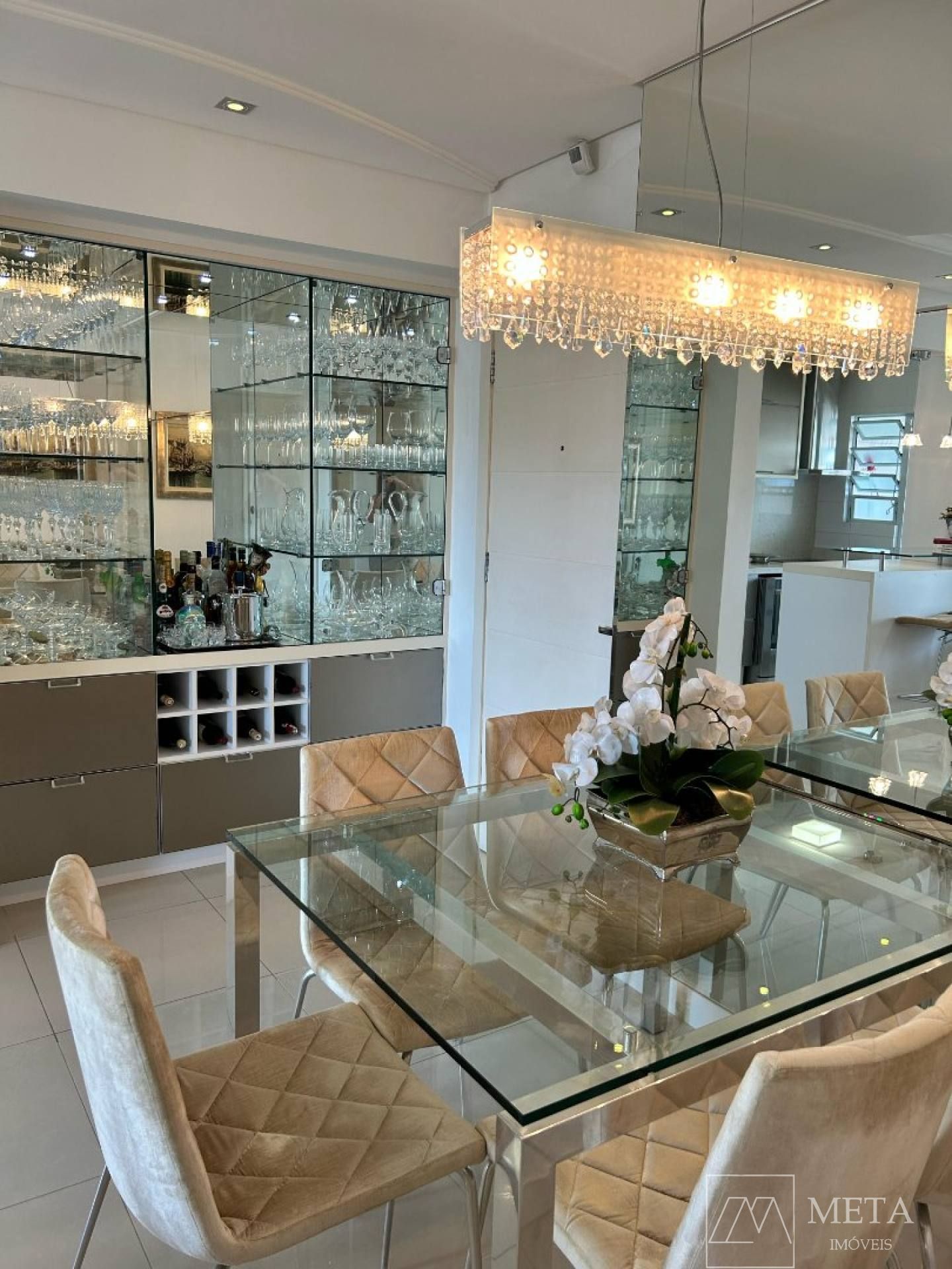 Apartamento mobiliado em Florianópolis!