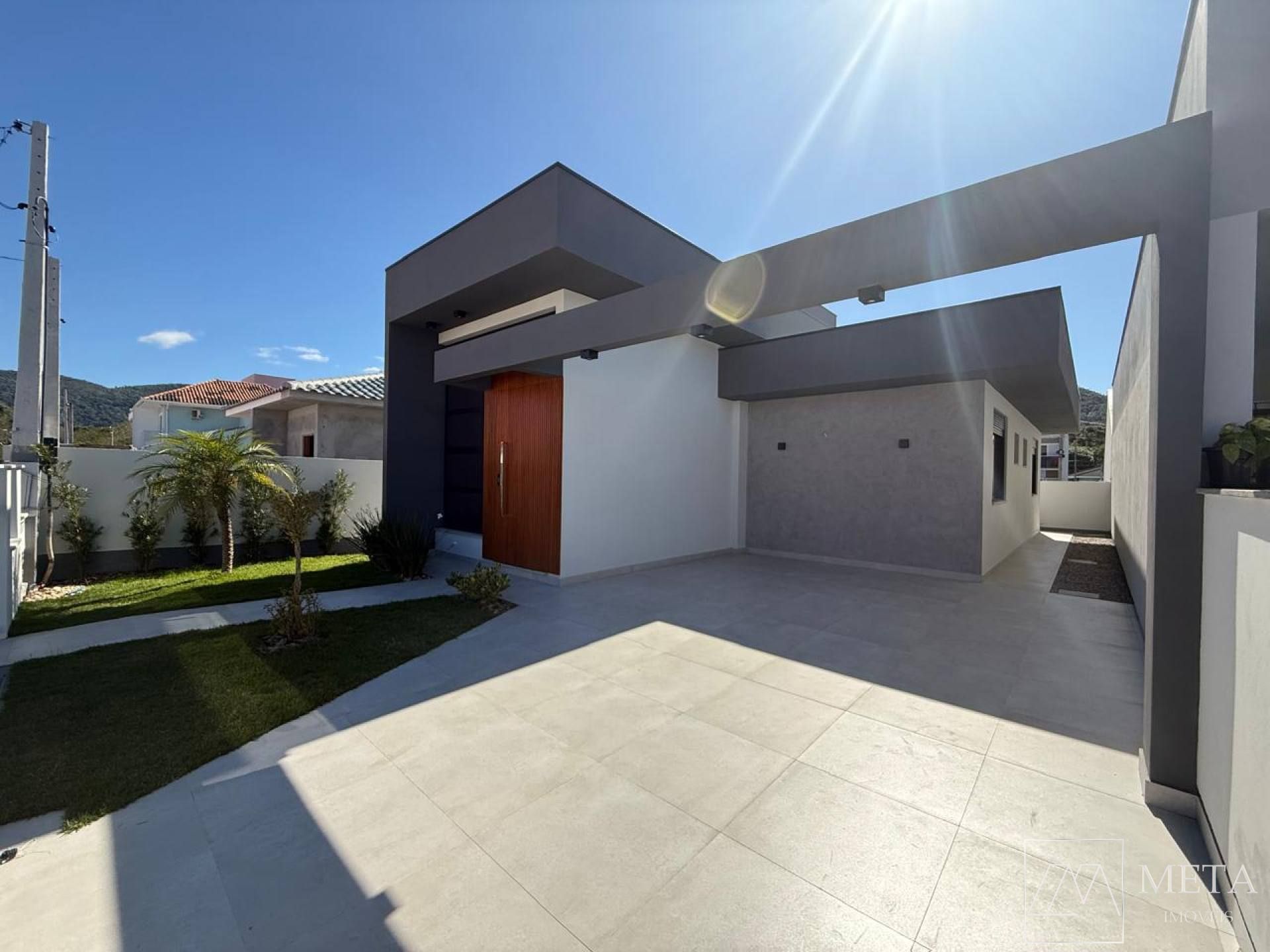 Casa com 2 dormitórios (1 Suíte) em Forquilhas - São José/SC