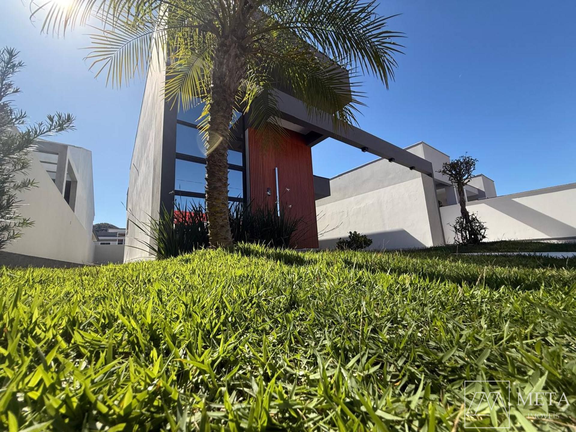 Casa com 2 dormitórios (1 Suíte) em Forquilhas - São José/SC