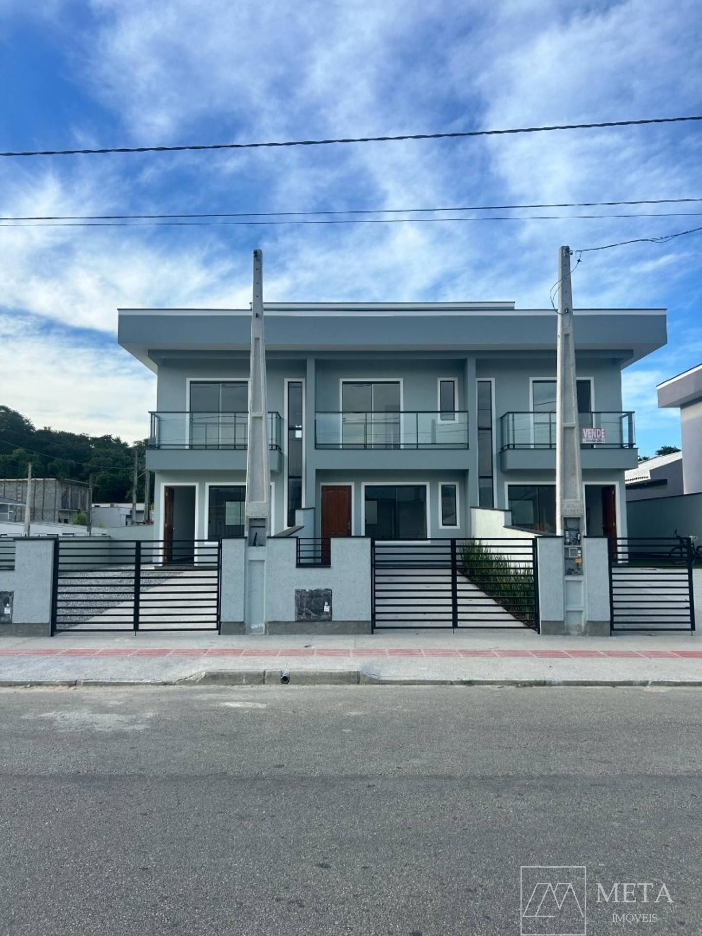 Sobrado Para Vender com 2 quartos no bairro Bela Vista em Palhoça