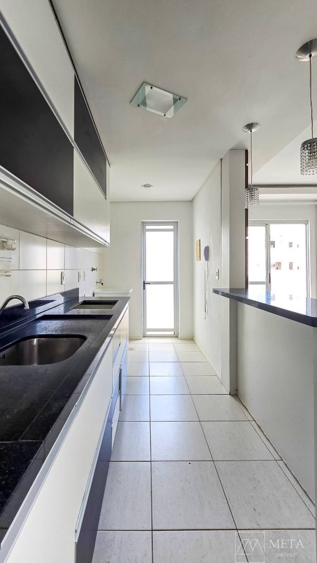 Apartamento de 2 dormitórios no Sertão do Maruim - São José/SC