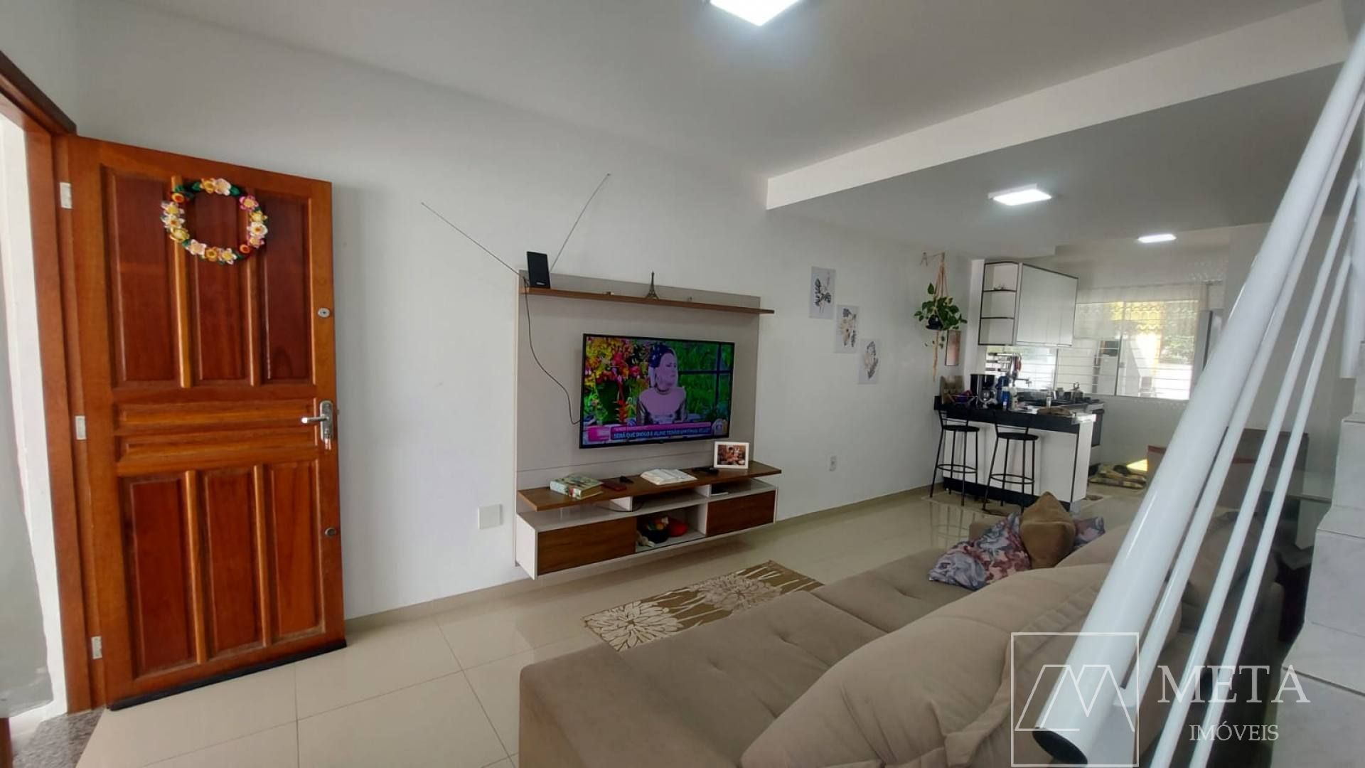 Sobrado de 2 dormitórios no Sertão do Maruim - São José/SC