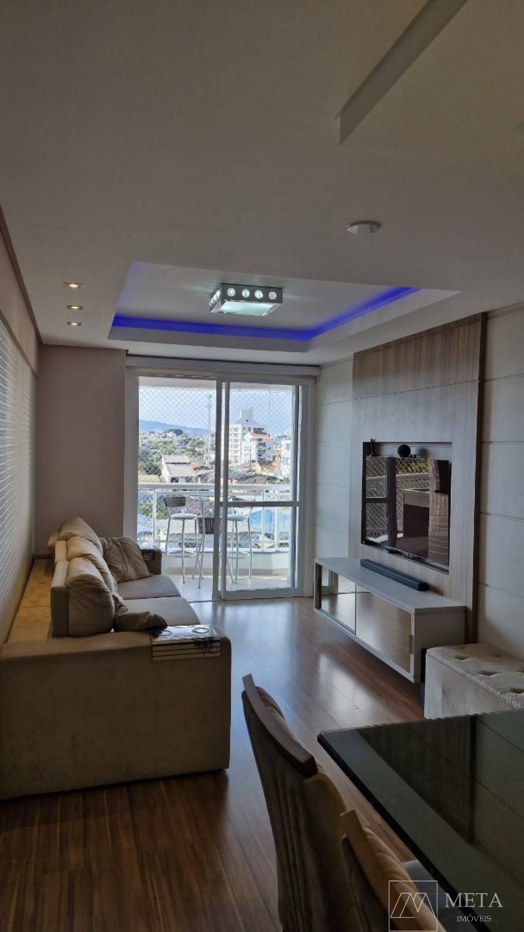Apartamento com 2 quartos no bairro Barreiros em São José/SC