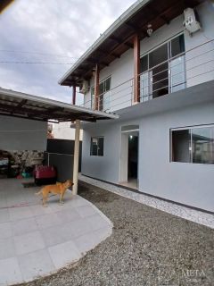 Casa no bairro Forquilhas em São José