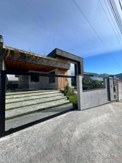 Casa de 3 dormitórios em Bela Vista - Palhoça/SC