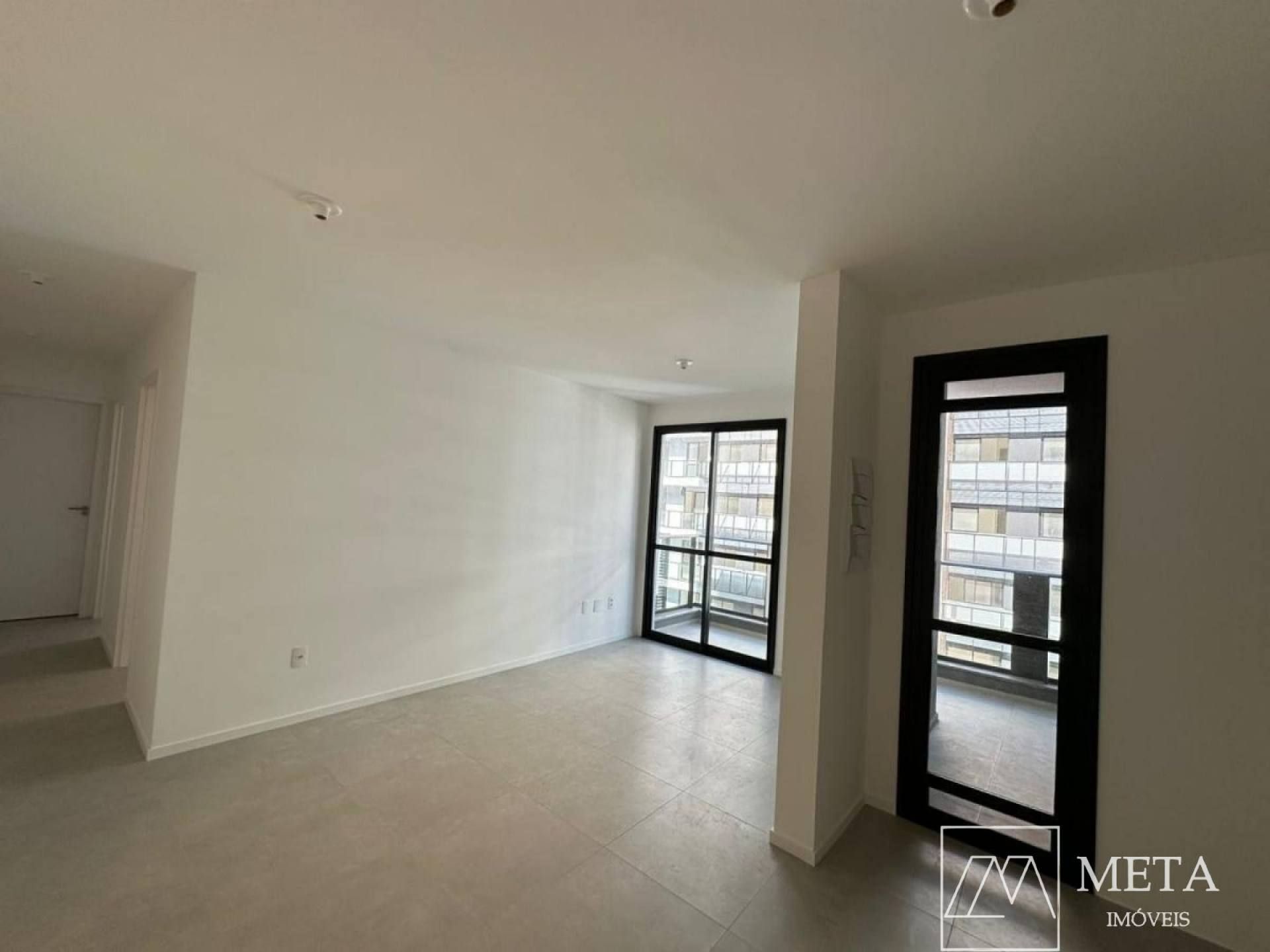 Apartamento de 2 dormitórios em Areias - São José/SC