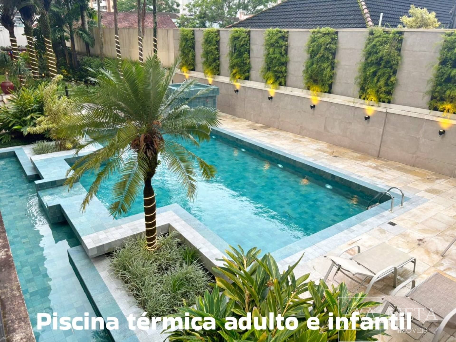 Apartamento de 4 dormitórios, com 2 suítes no Centro Florianópolis/SC