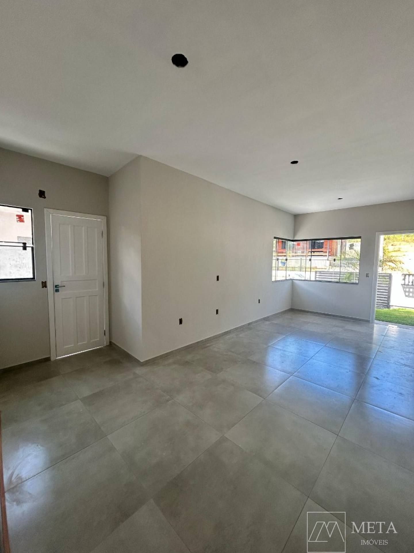 Casa de 3 dormitórios (1 suíte) em Forquilhas - São José/SC