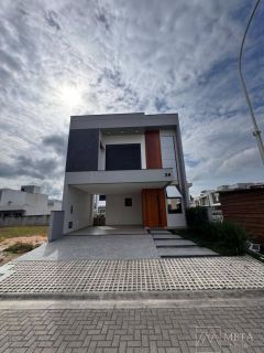 Casa de 3 dormitórios à Venda em Condomínio Fechado – Bairro Delta Ville, Biguaçu/SC