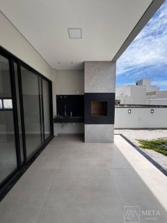 Casa de 3 dormitórios à Venda em Condomínio Fechado – Bairro Delta Ville, Biguaçu/SC