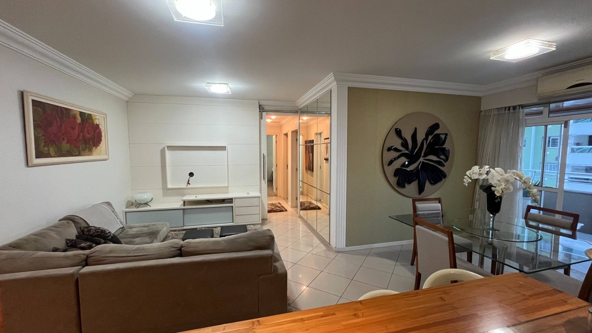 Apartamento com 3 dormitórios (2 suiets) + Lavabo em Campinas - São José /SC